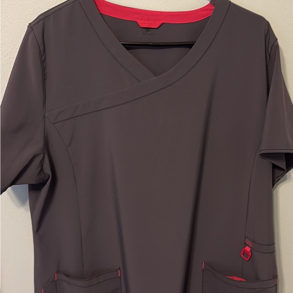 Carhartt Women's Scrubs 10$ each